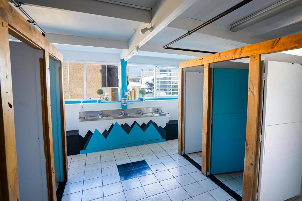 Attic Backpackers Hostel โอ๊คแลนด์ ภายนอก รูปภาพ