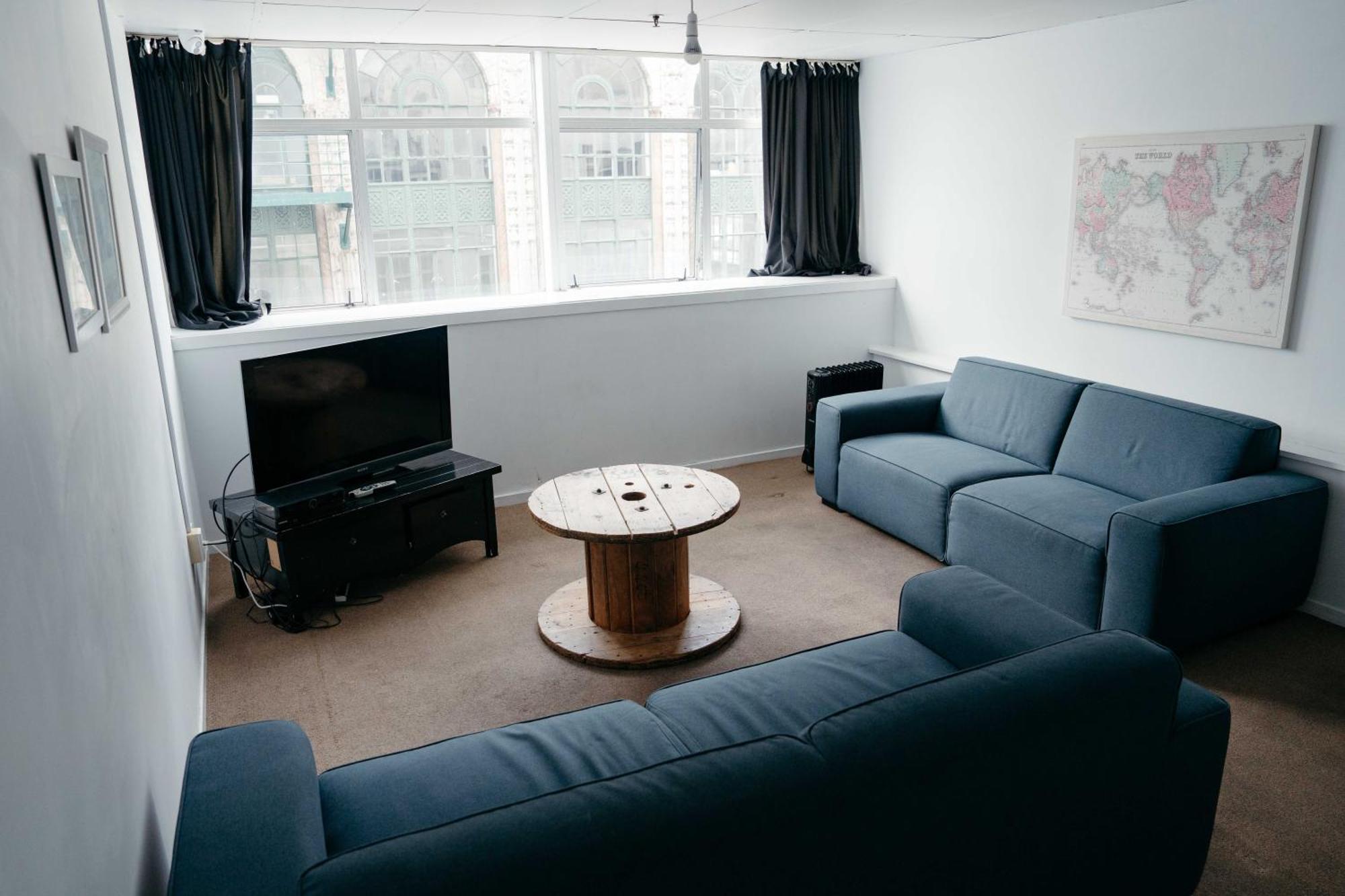 Attic Backpackers Hostel โอ๊คแลนด์ ภายนอก รูปภาพ