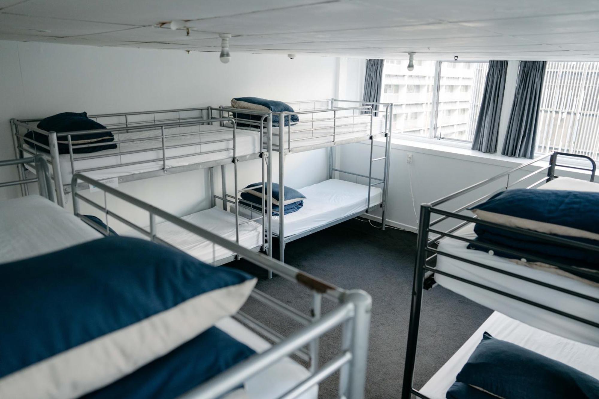 Attic Backpackers Hostel โอ๊คแลนด์ ภายนอก รูปภาพ