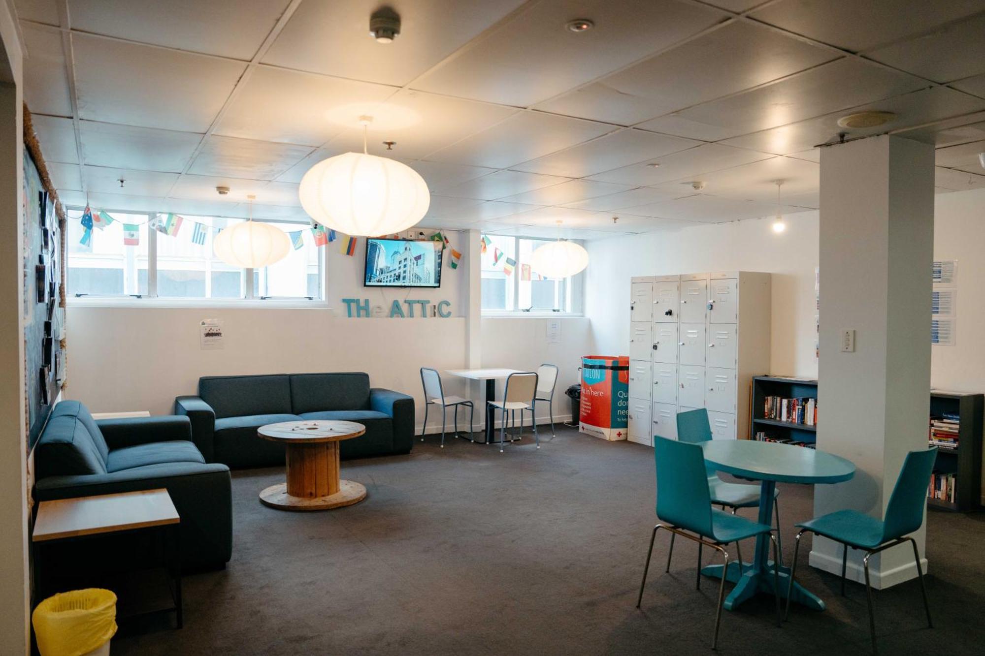 Attic Backpackers Hostel โอ๊คแลนด์ ภายนอก รูปภาพ