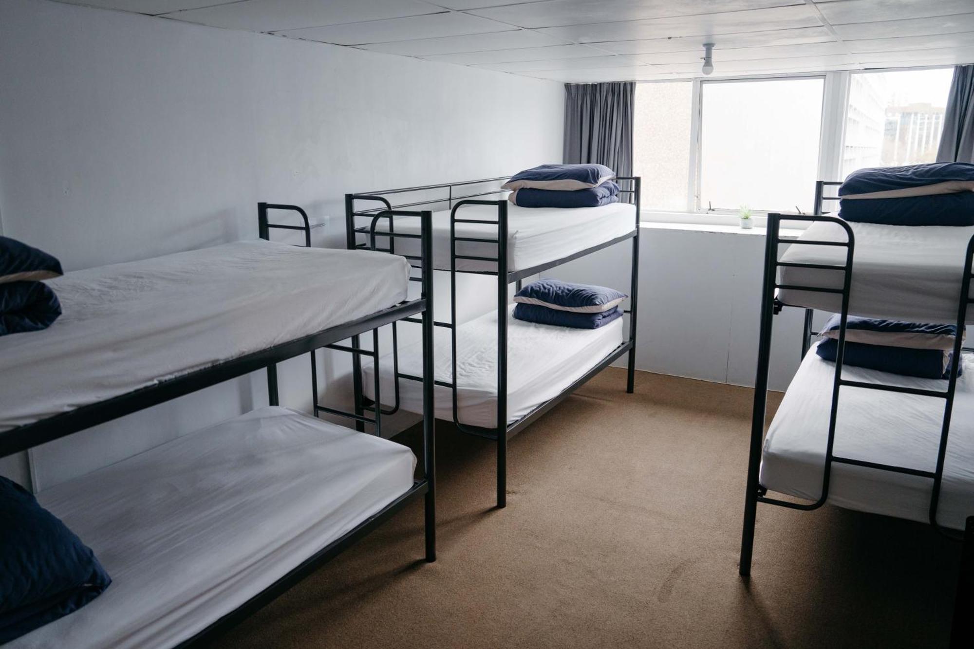 Attic Backpackers Hostel โอ๊คแลนด์ ภายนอก รูปภาพ
